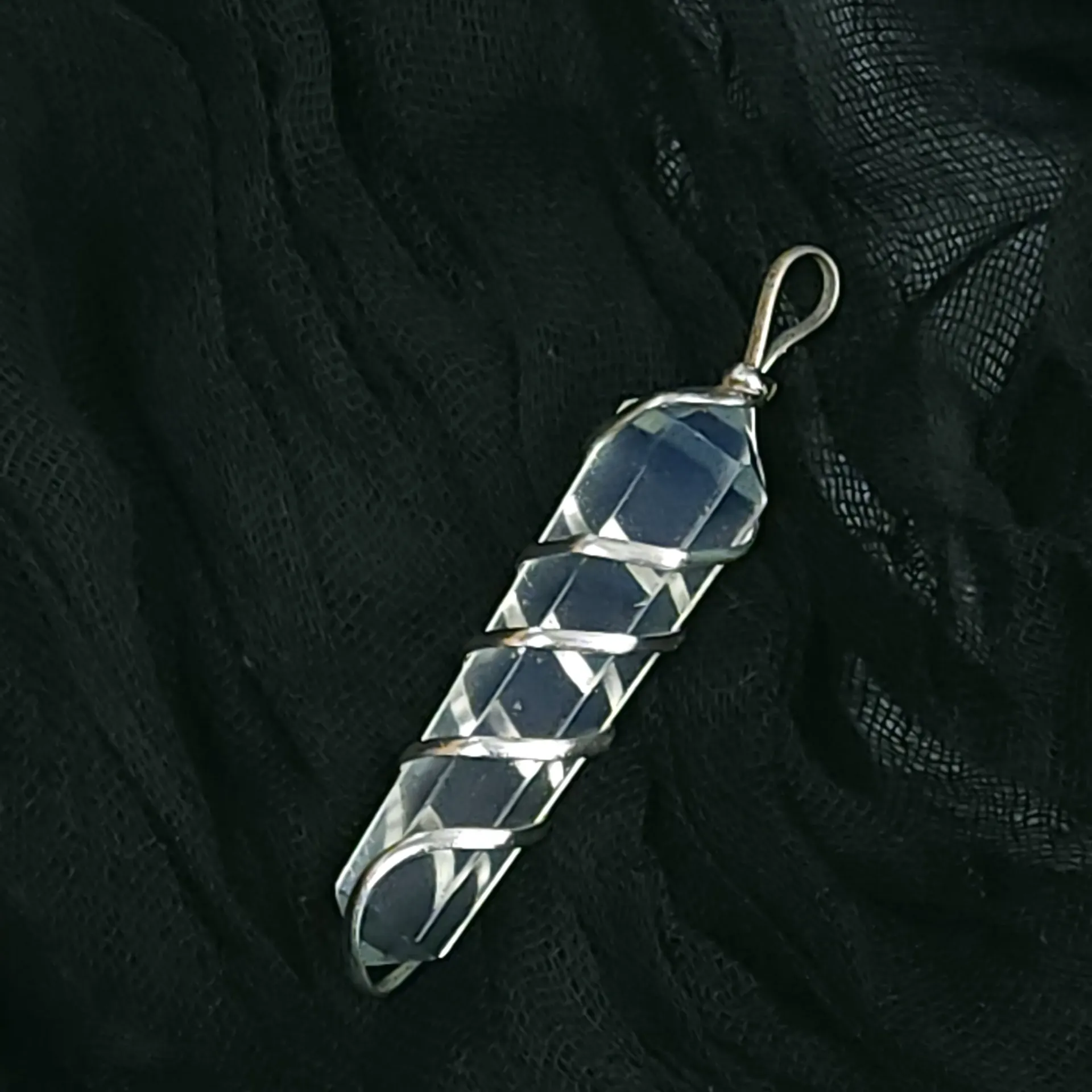 [9882] Wire Wrapped Quartz Pendant