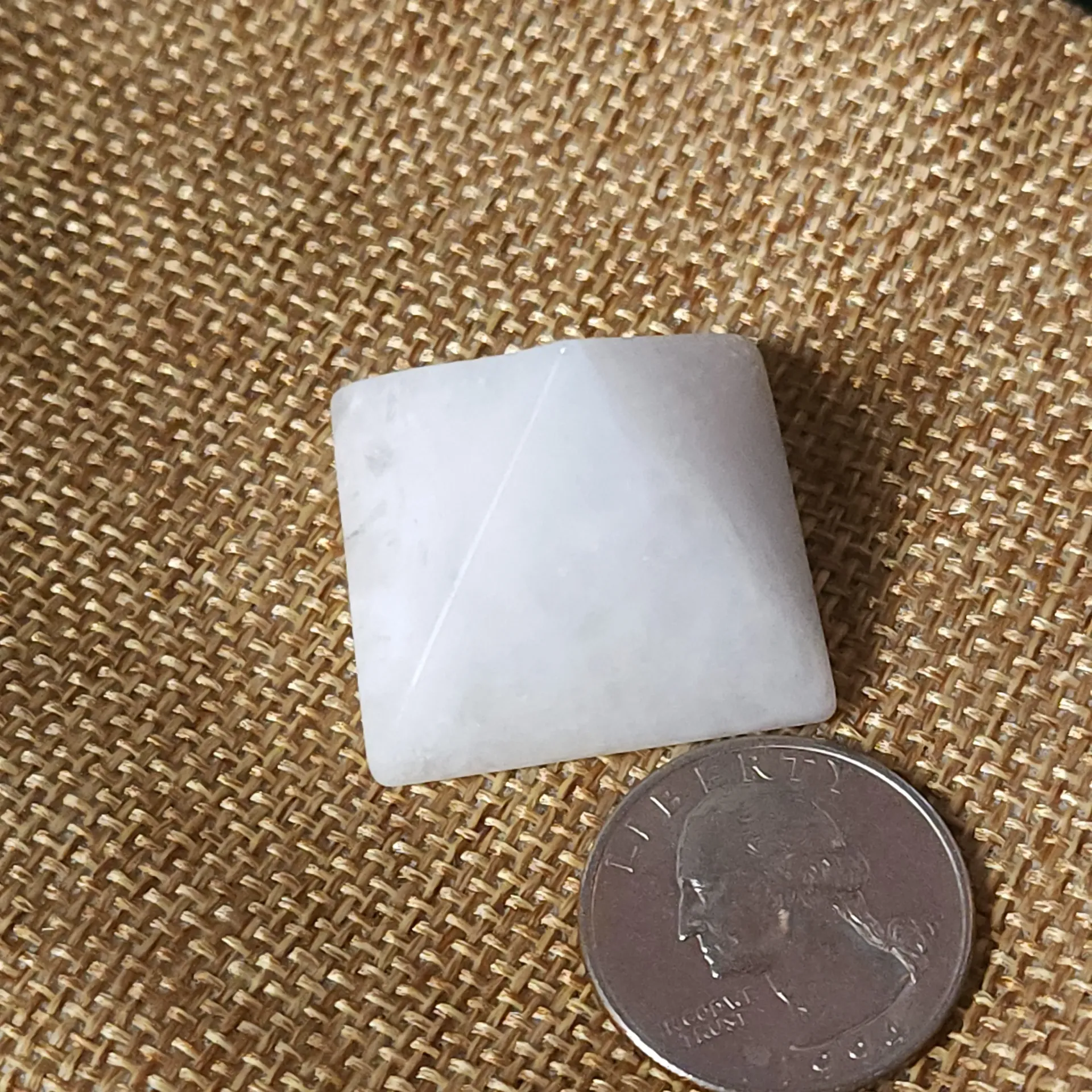 Quartz Pyramid 1"