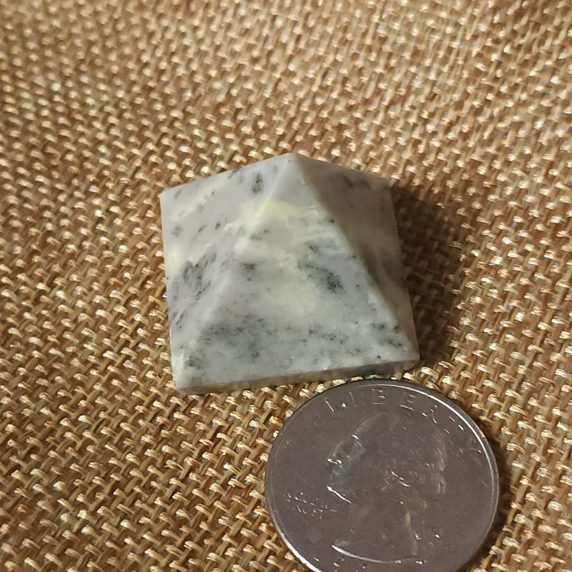 Infinite Serpentine Pyramid 1"