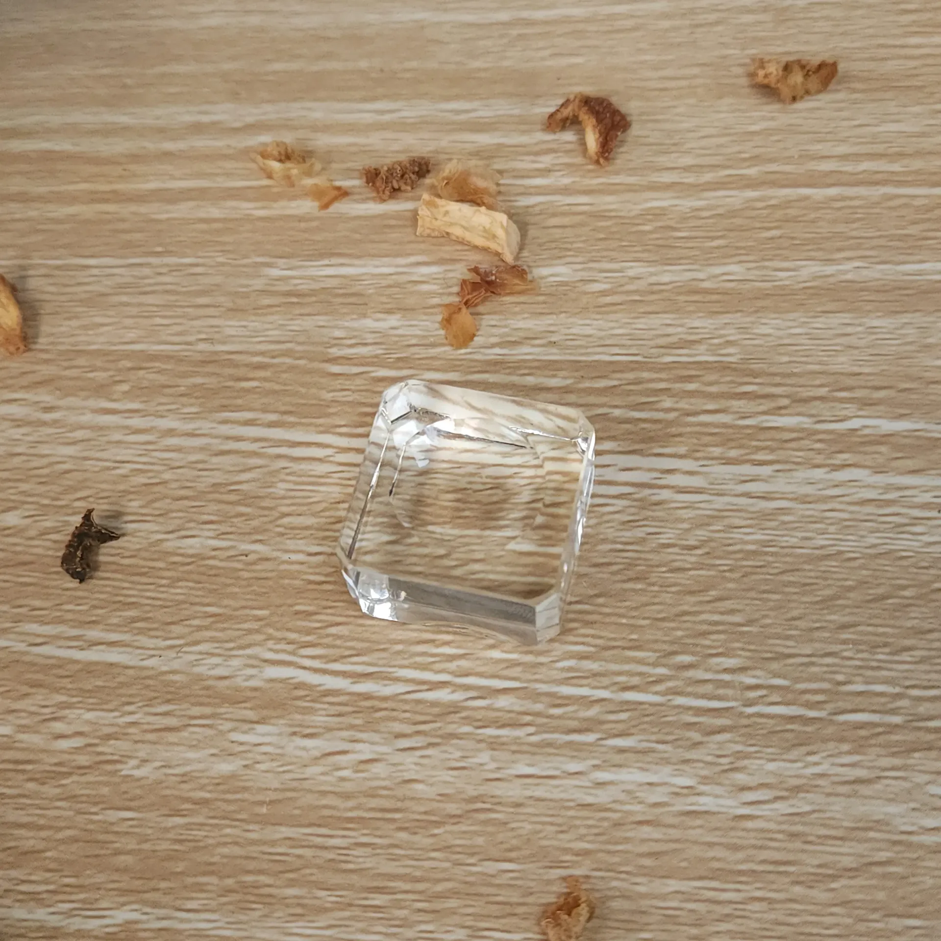 Clear Glass Sphere Stand 1.5"