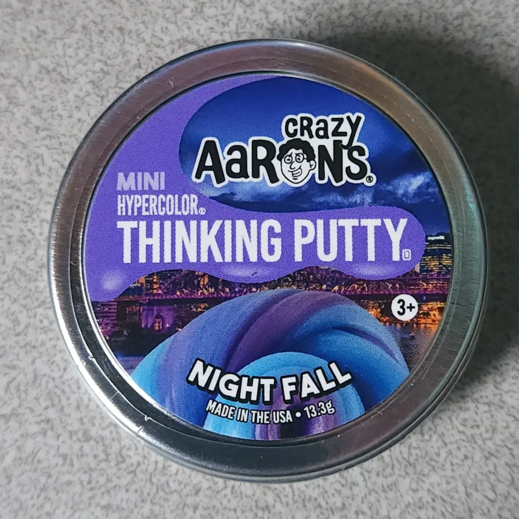 Crazy Aaron's Mini Hypercolor Thinking Putty – Night Fall