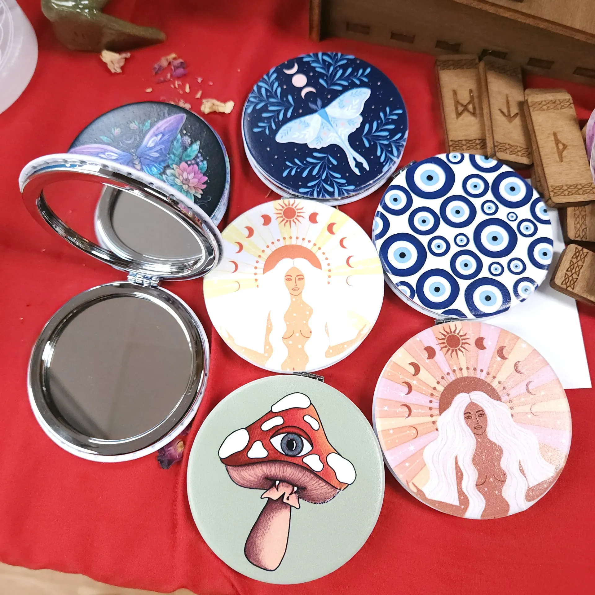 Mirror Compacts