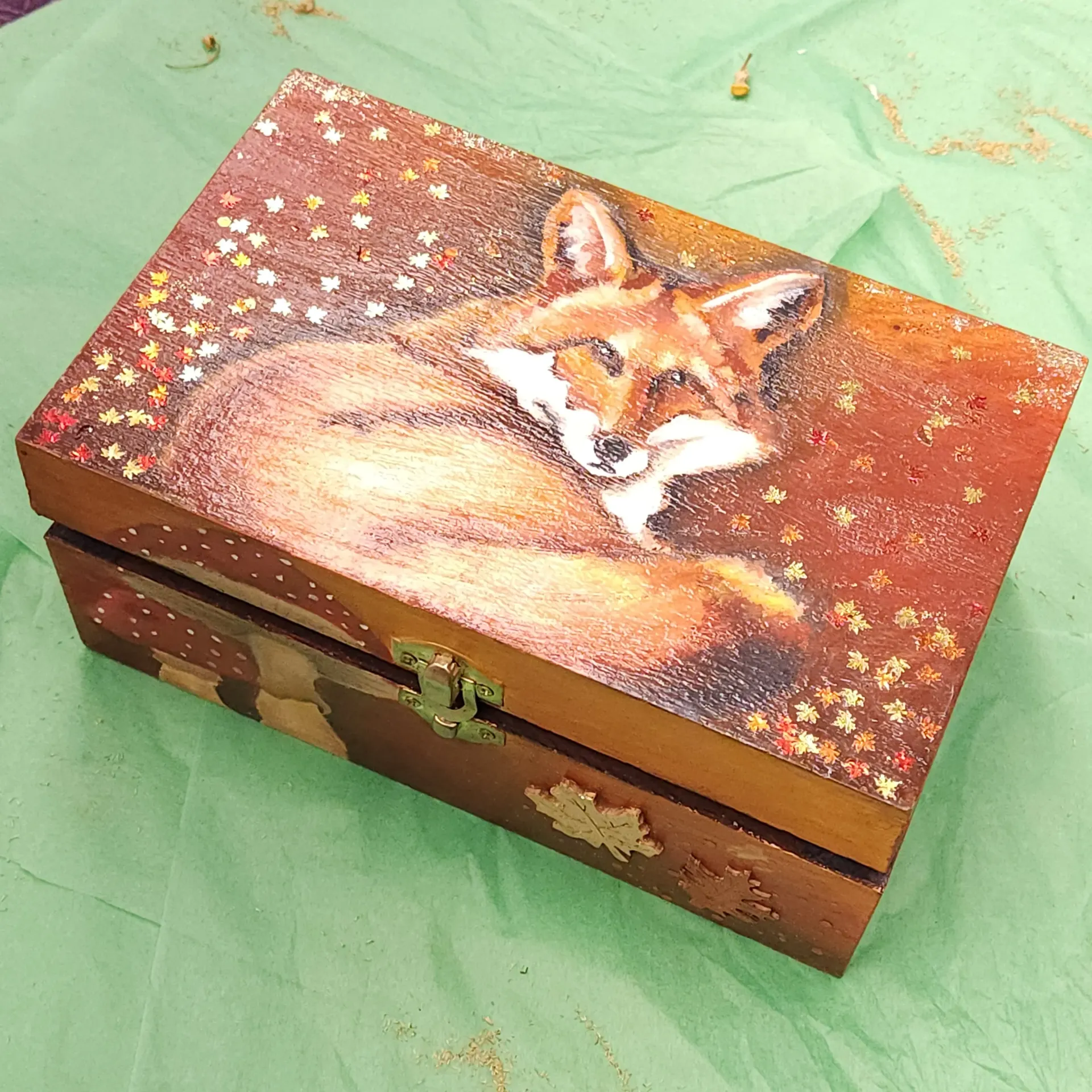 [10131] Fox Keepsake Box