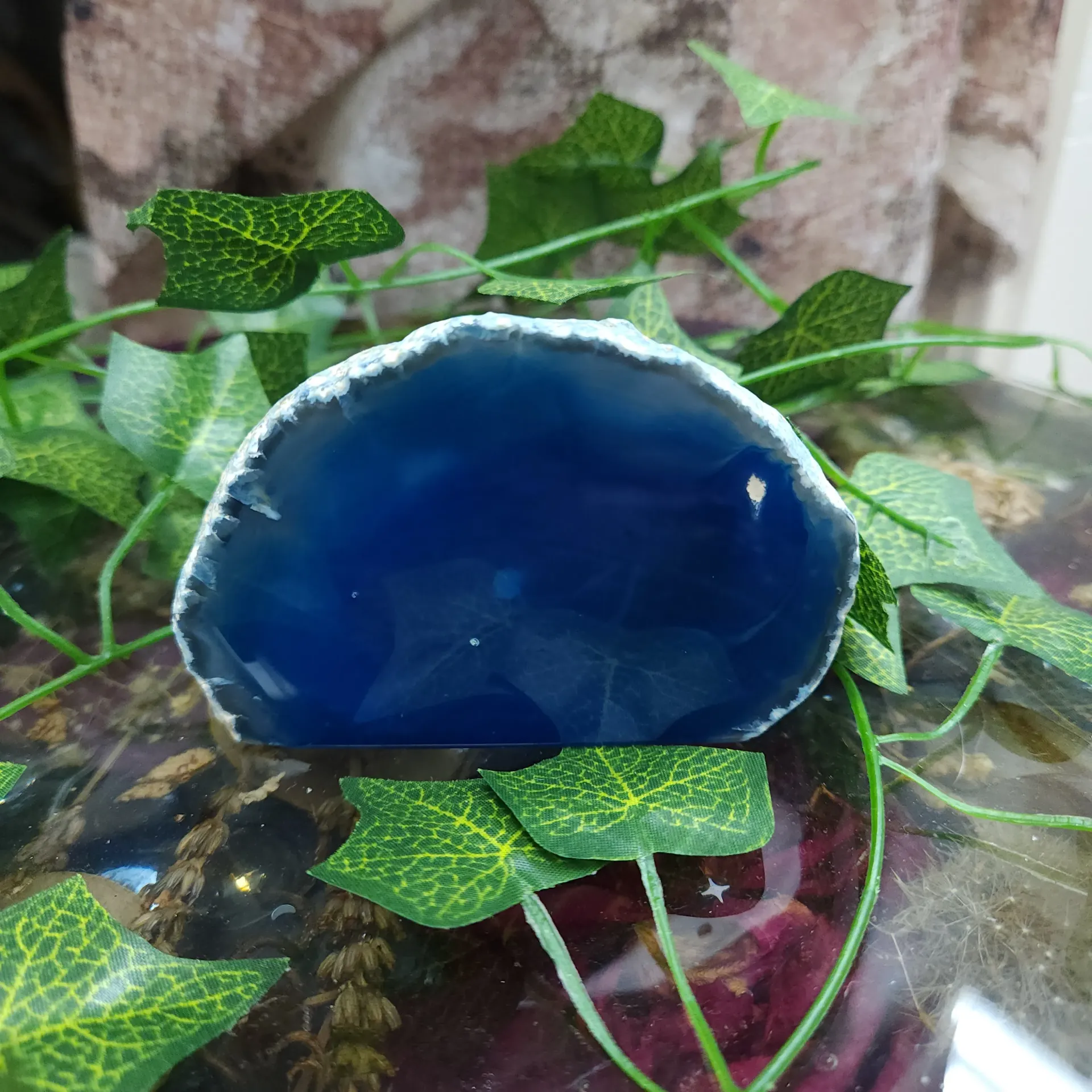 [101541] Blue Dyed Agate Geode Half