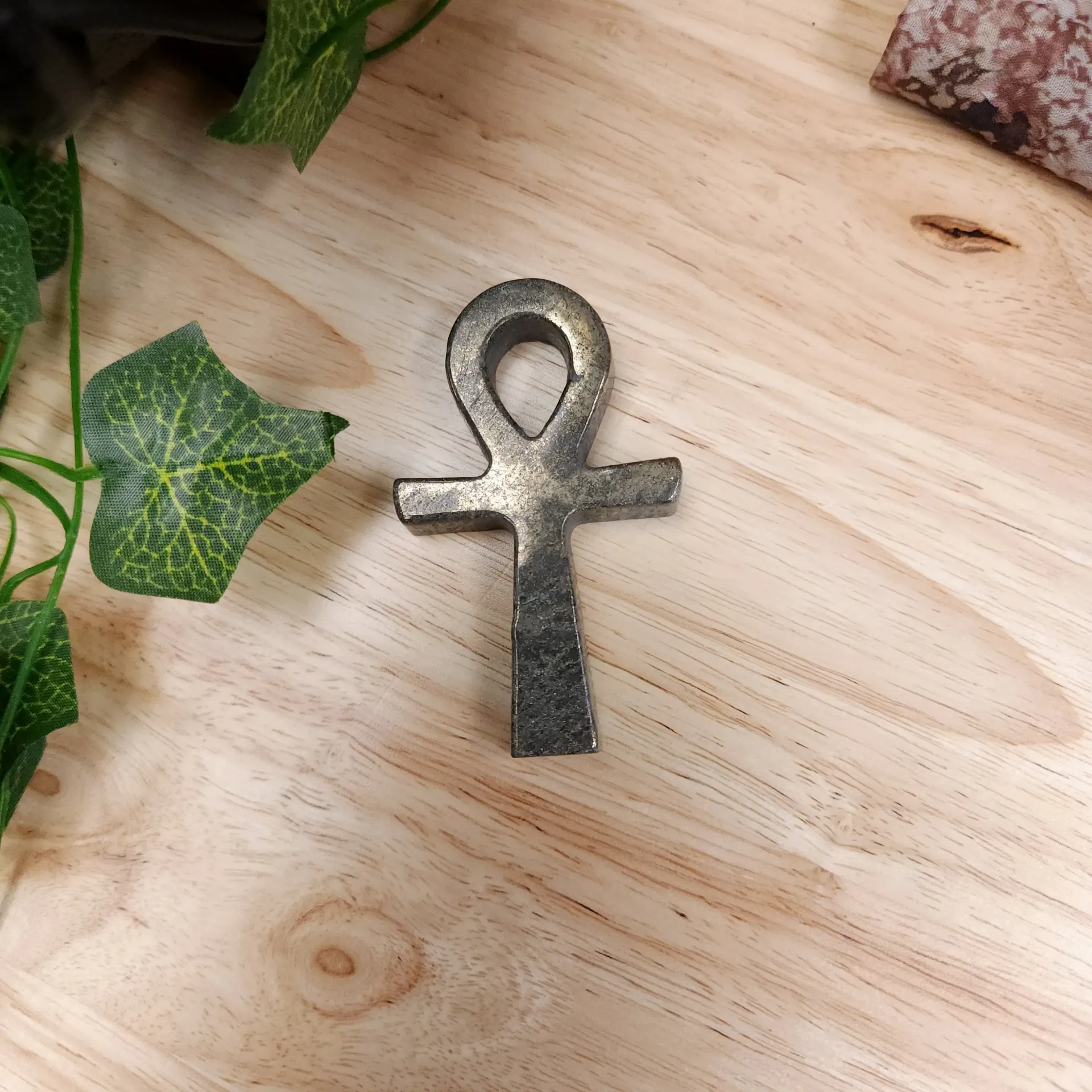 [10250] Pyrite Ankh Carving