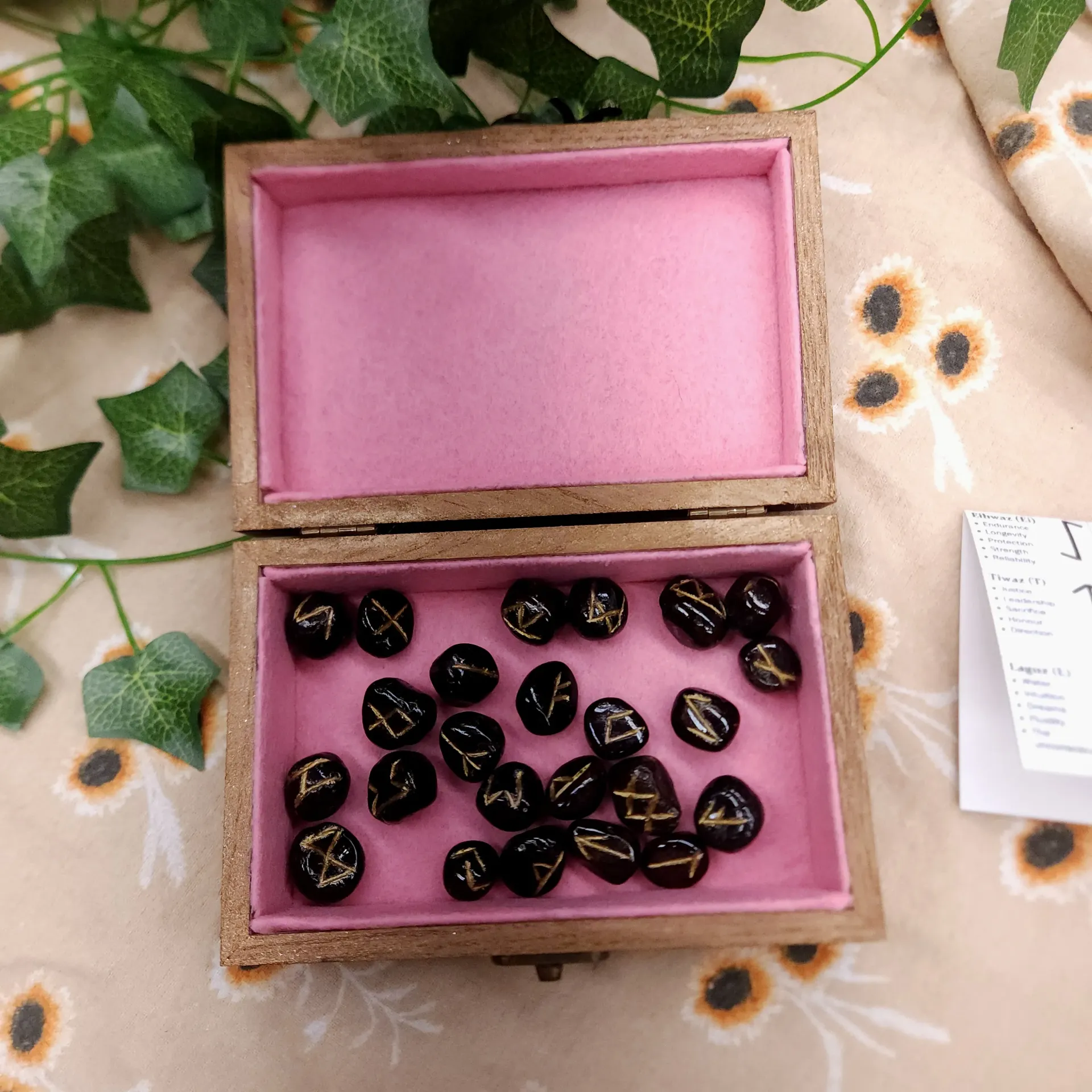 Garnet Rune Set, Boxed
