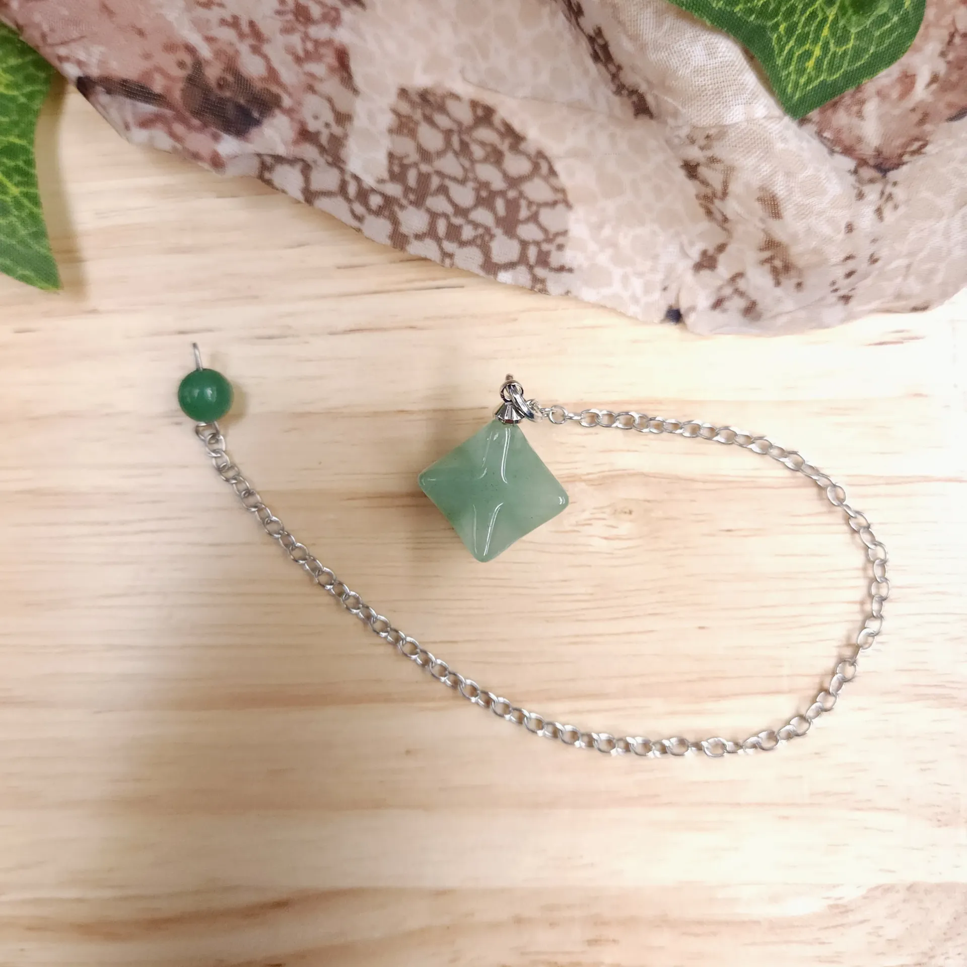 [103670] Green Aventurine Merkaba Pendulum – Star Tetrahedron, Matching Stone Grip