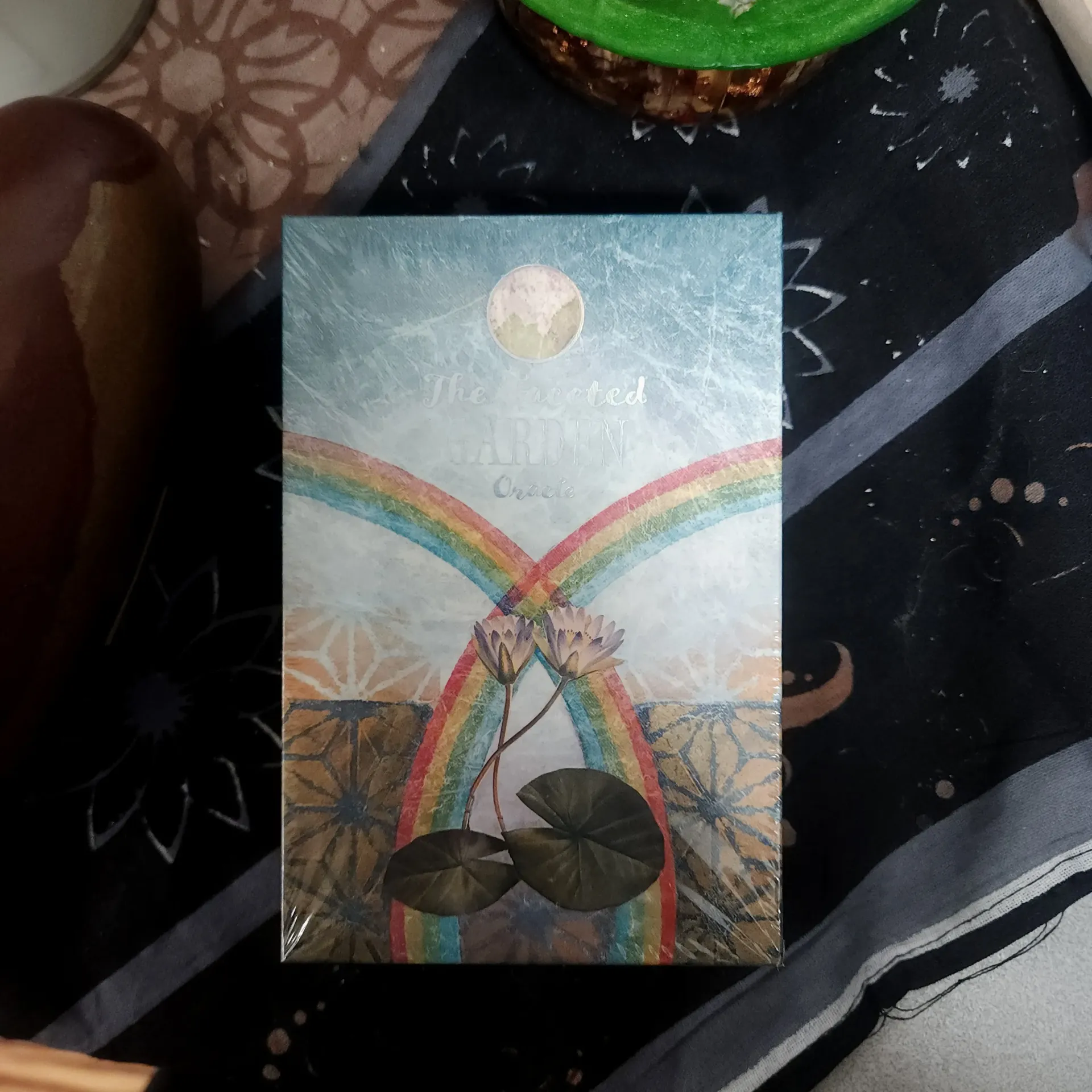 [10691] Faceted Garden Oracle Deck