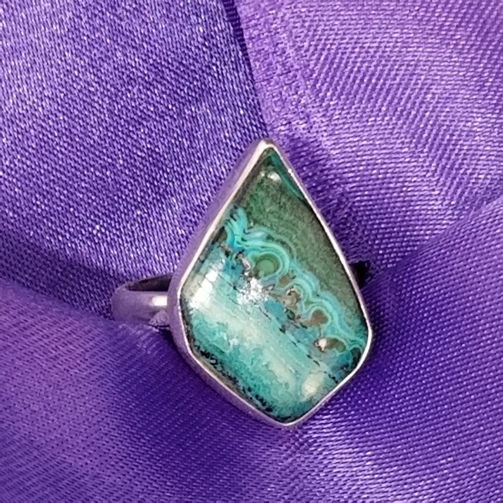 [3215038713110] Kite-Shaped Chrysocolla Malachite Ring
