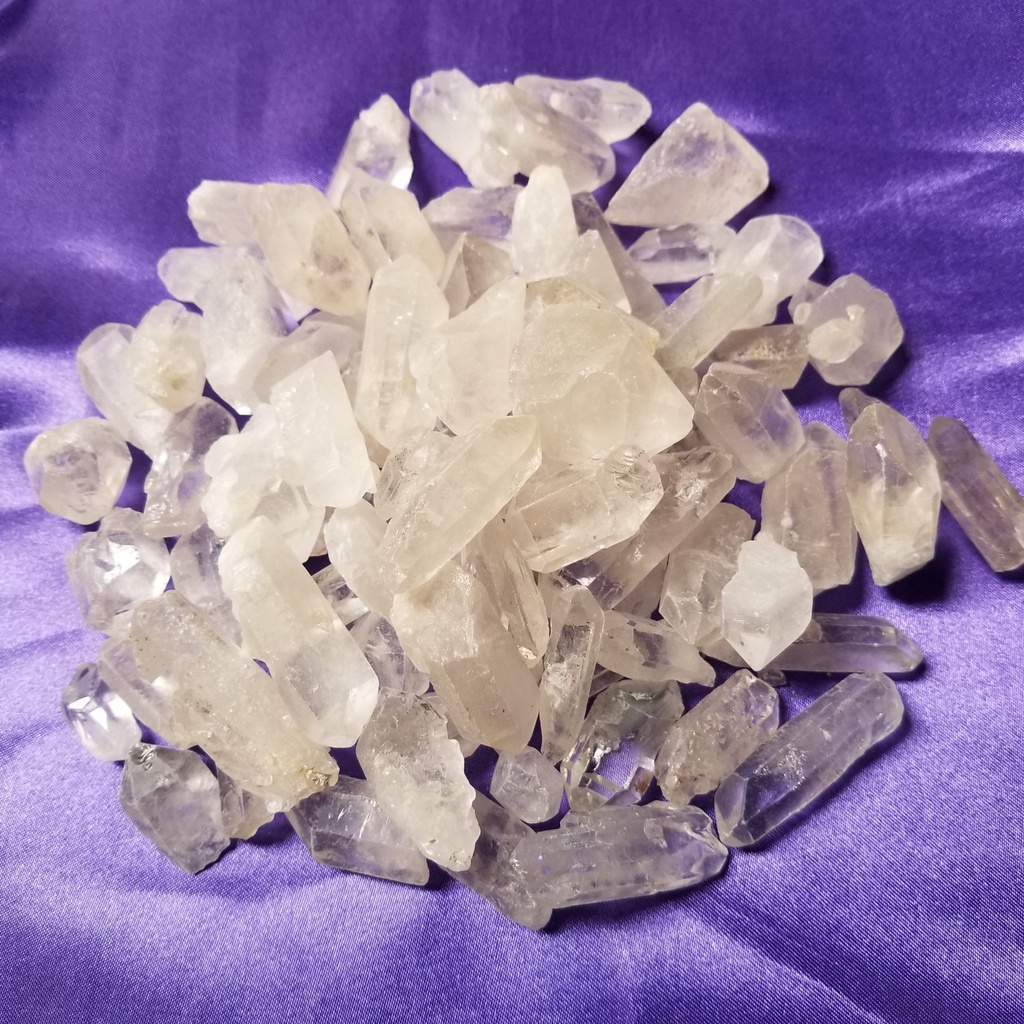 Quartz, clear, small points