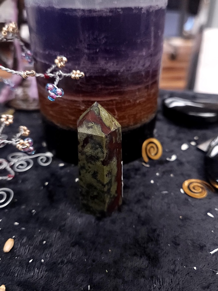 [12384] Dragon's Blood Jasper Tower 55mm