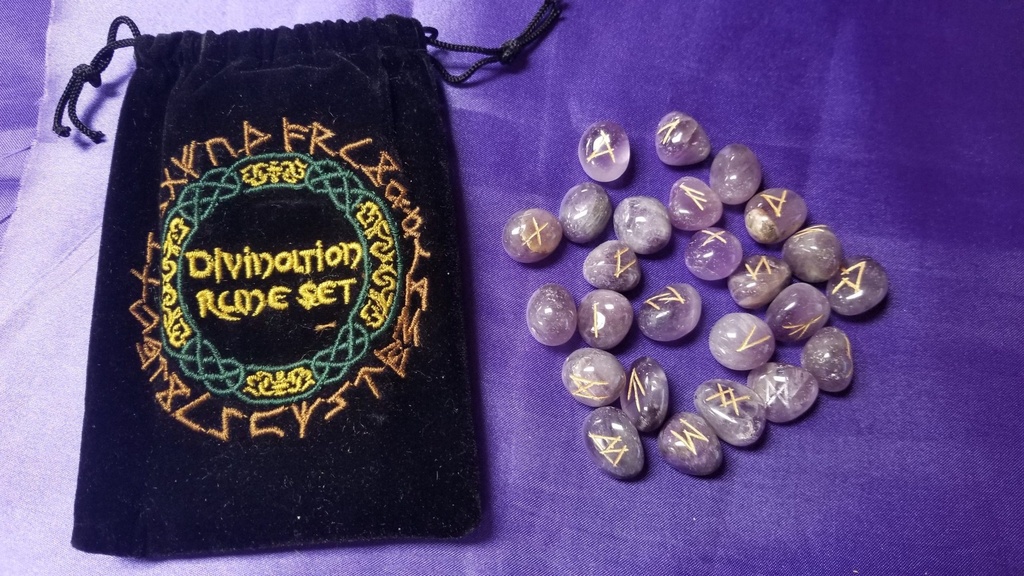 [30203] Amethyst Rune Set