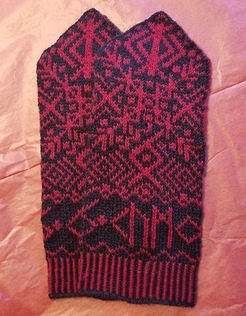 [20270199] Rune Mittens