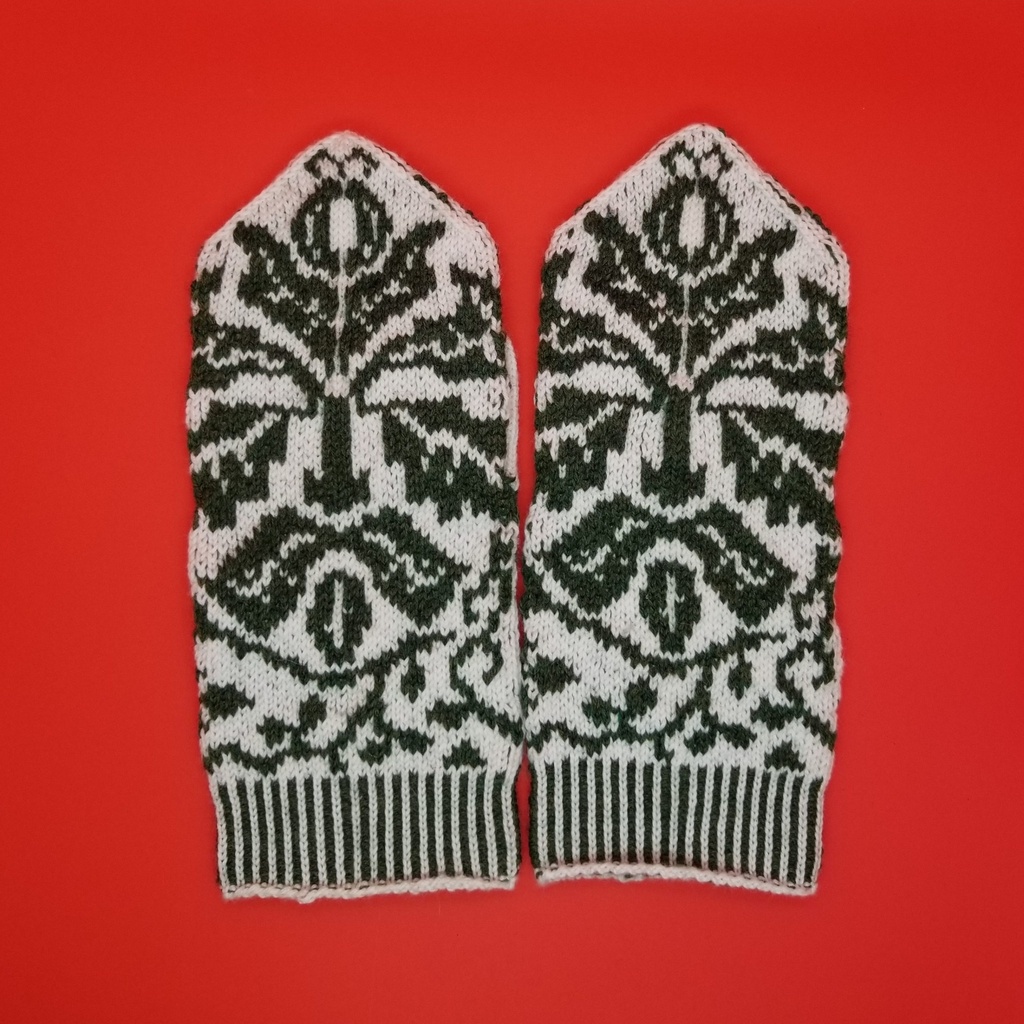 [20270499] Green Man Mittens