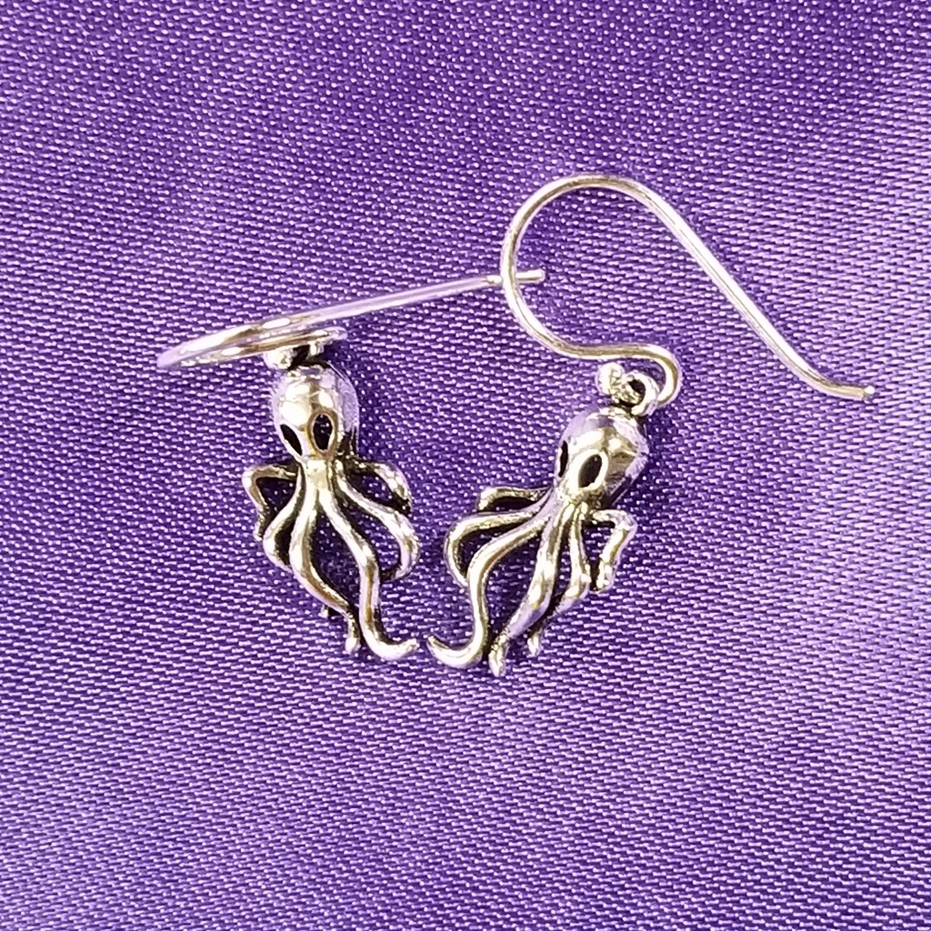 [4215050201107] Octopus Earrings