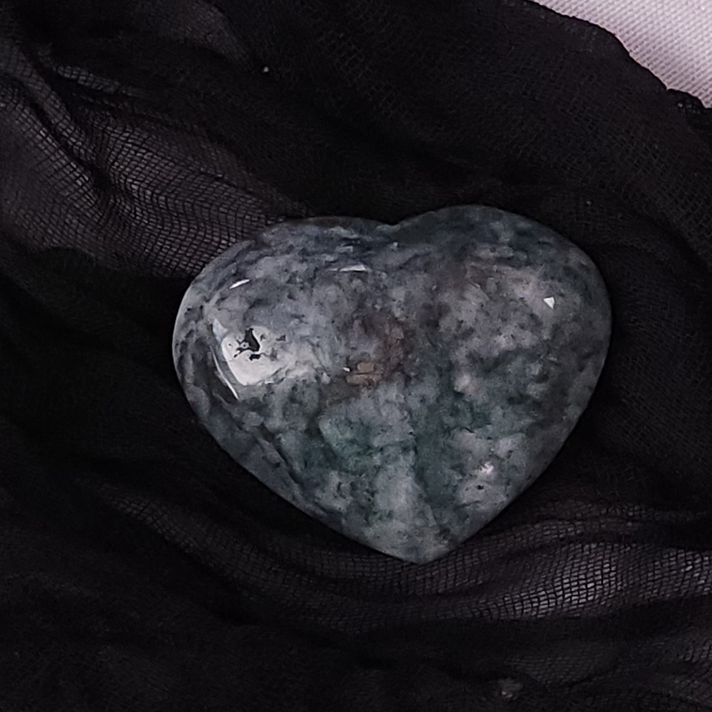 [12131] Grounding Growth Moss Agate Heart