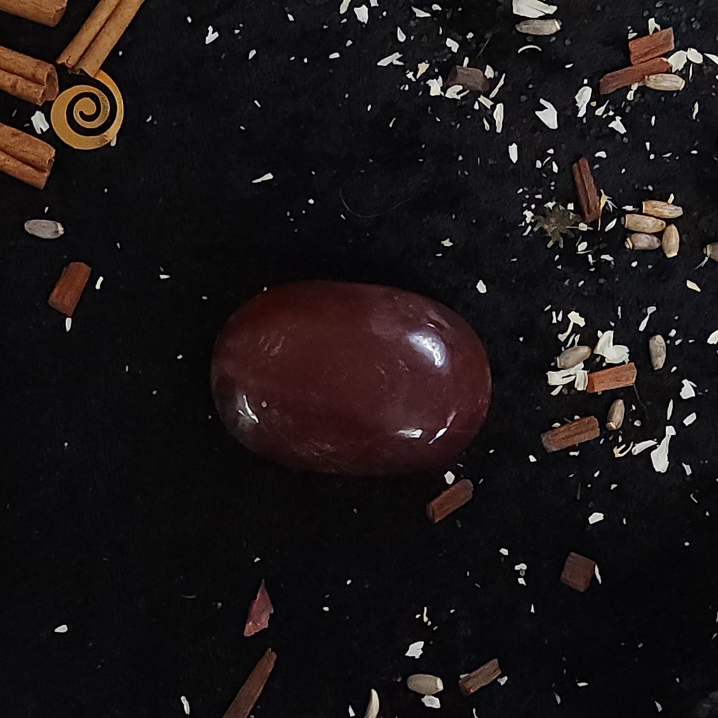 Carnelian Palm Stone 2"