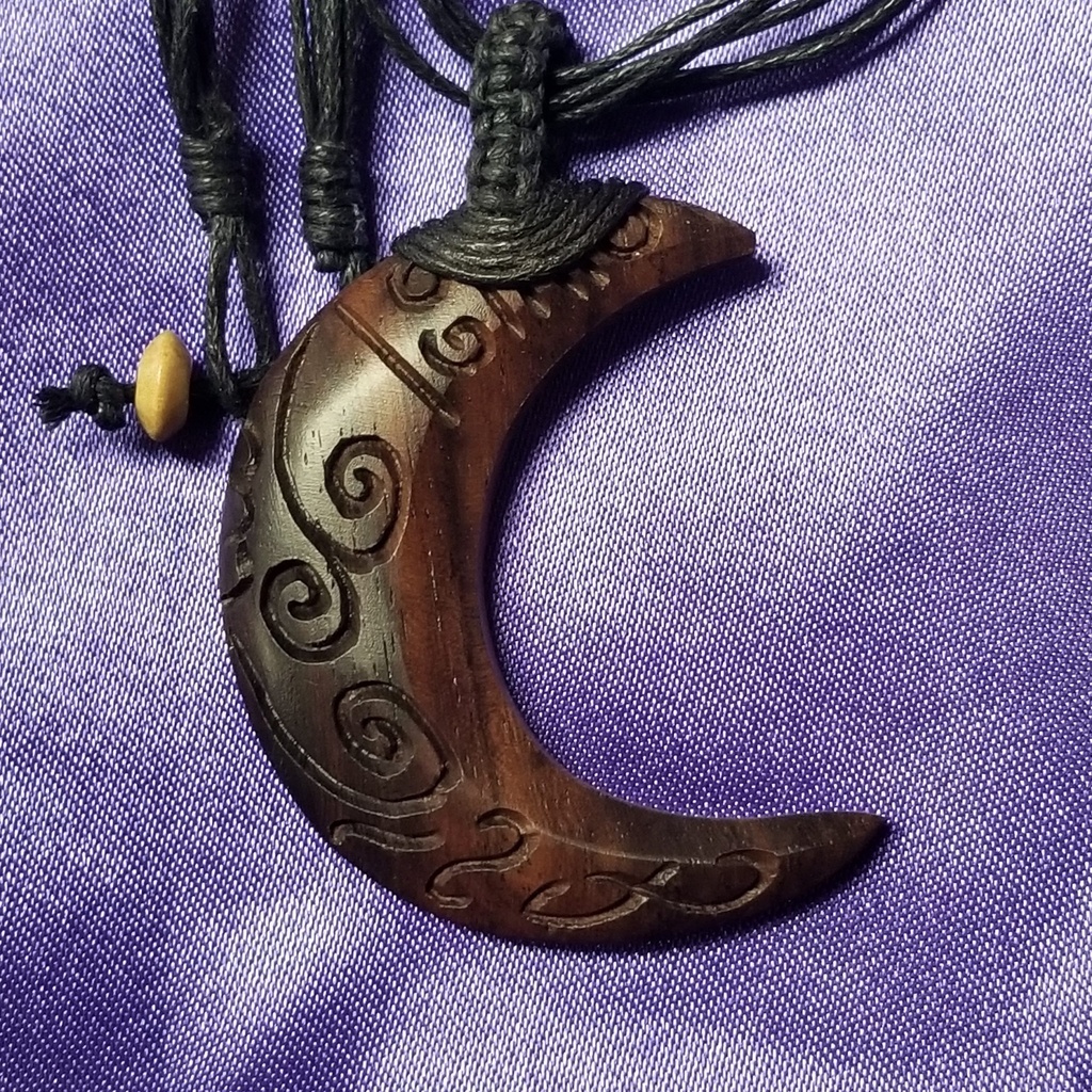 [40266] Crescent Moon Wooden Necklace