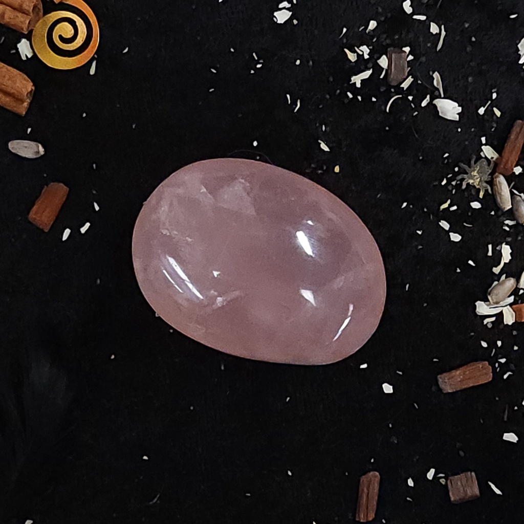 [12092] Rose Quartz Palm Stone 2.5"