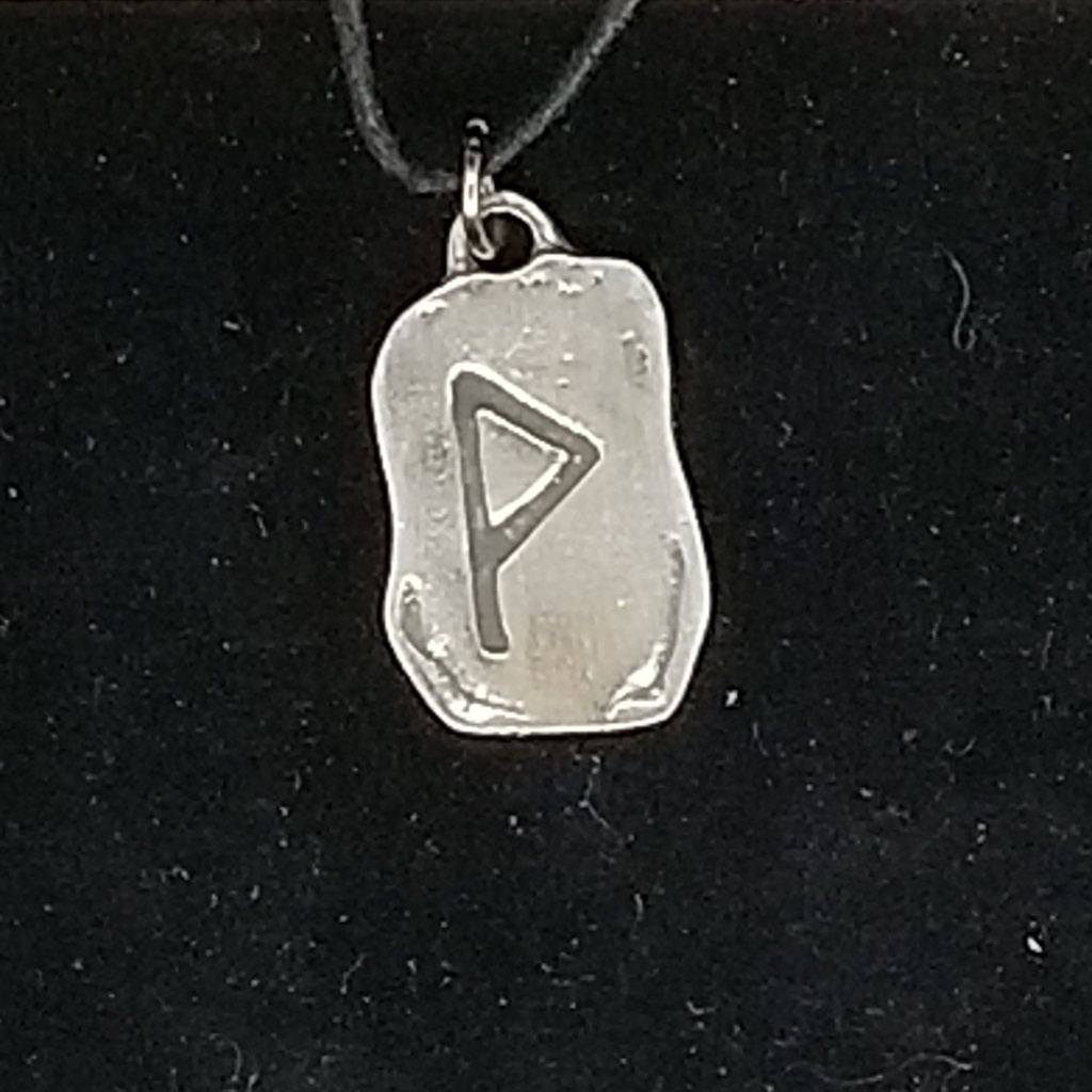 [42150413149] Wyn Rune Necklace