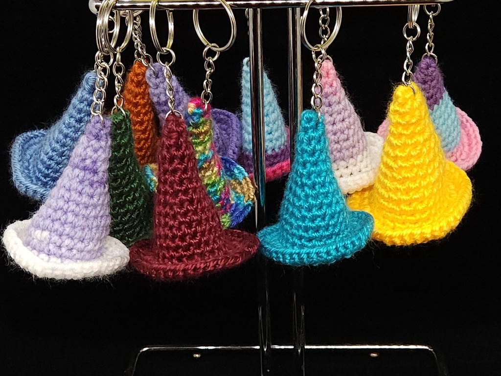 [50150917179] Witch Hat Keychains