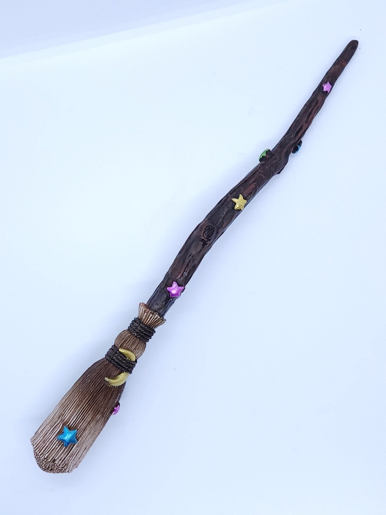 [1718010222] Witch's Broom Wand