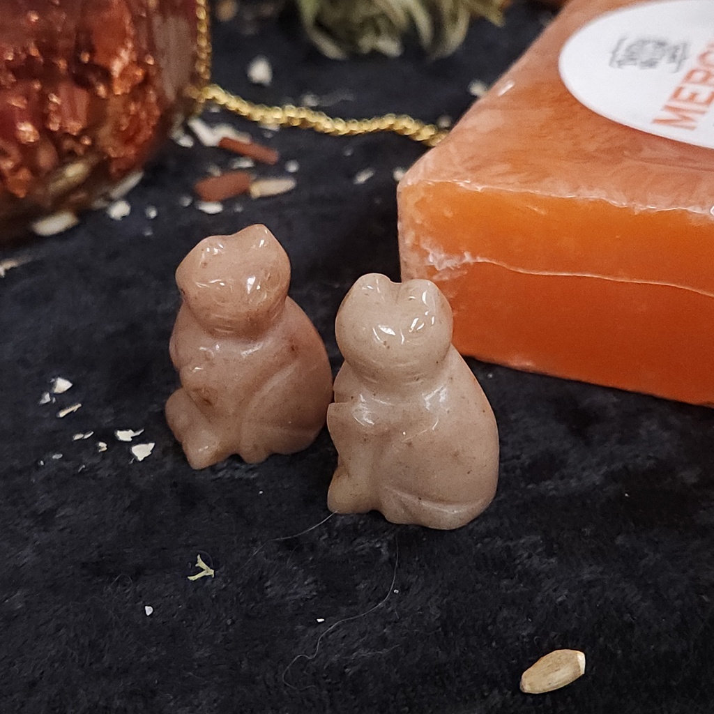 [12057] Peach Aventurine Sitting Cat