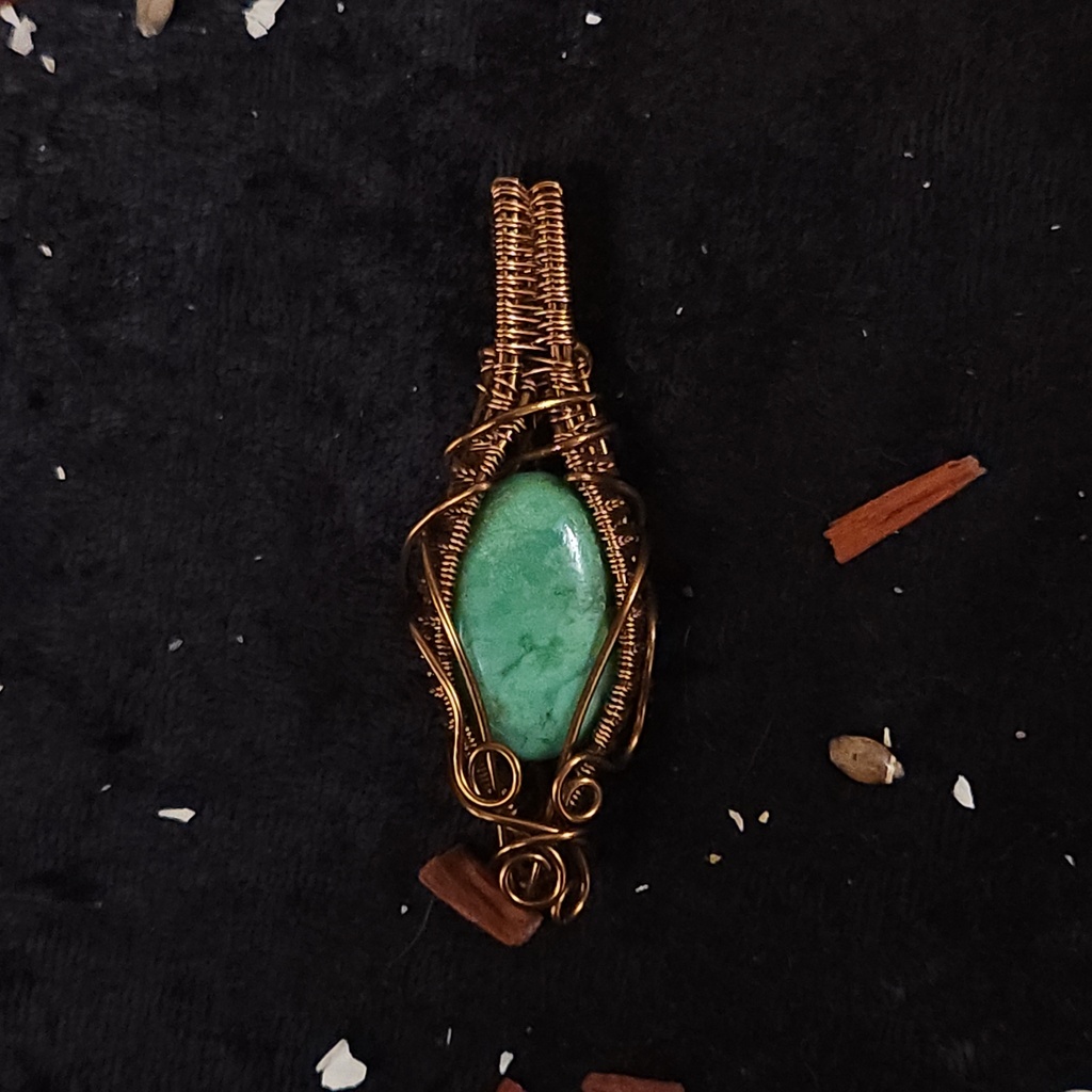 [12010] Green Flame Chrysoprase Pendant
