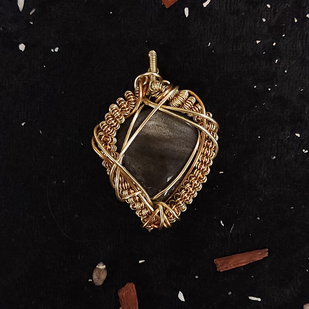 [12013] Shadeguard Obsidian Pendant