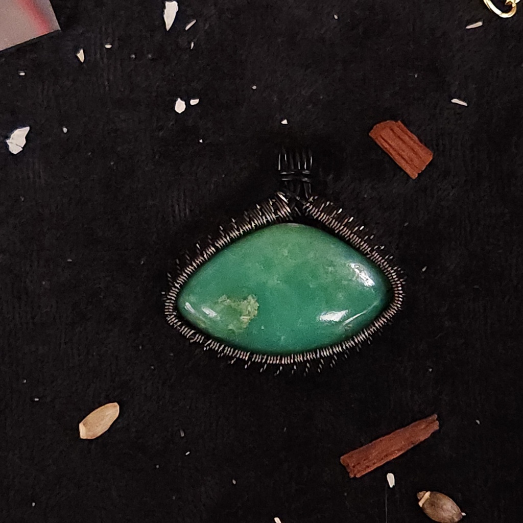 [11987] Greenfire Promise Chrysoprase Pendant