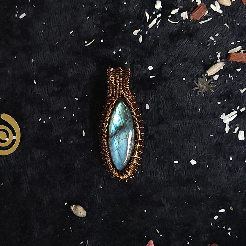 Aurora Veil Labradorite Pendant