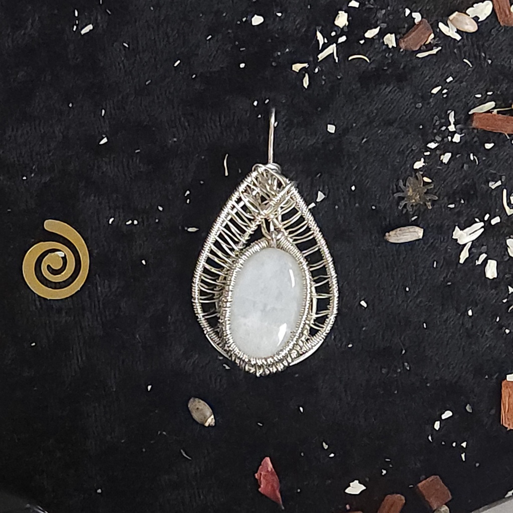 [11952] Winter Veil Rainbow Moonstone Pendant
