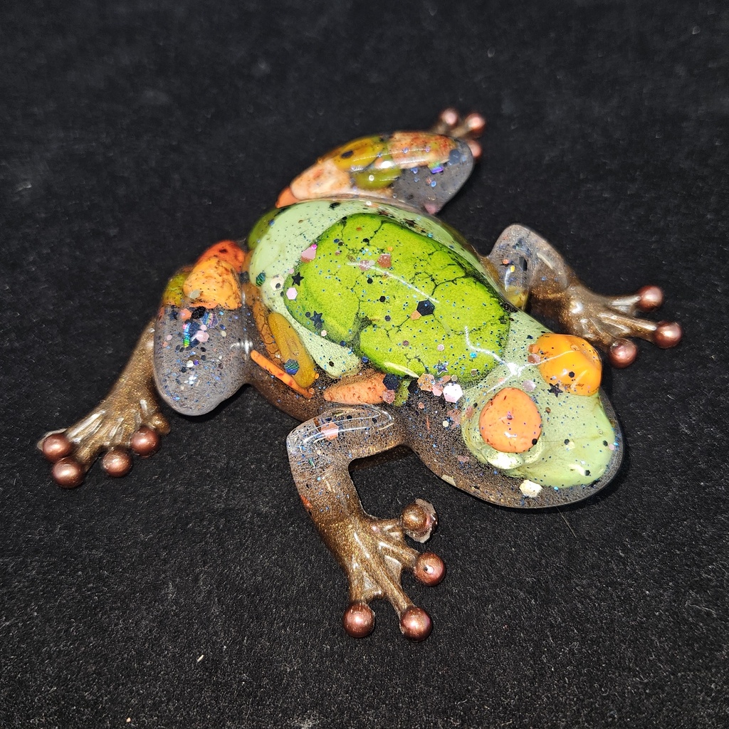 Leap of Luck Resin Frog