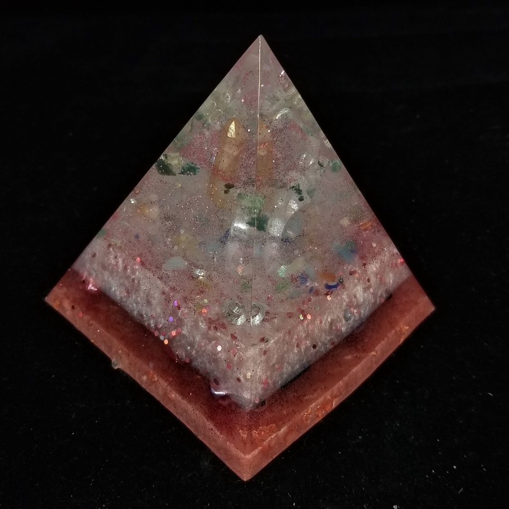 [5313240332] Pink Orgonite Pyramid