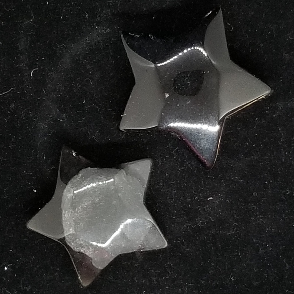 [32091471403] Silver Sheen Obsidian Stars