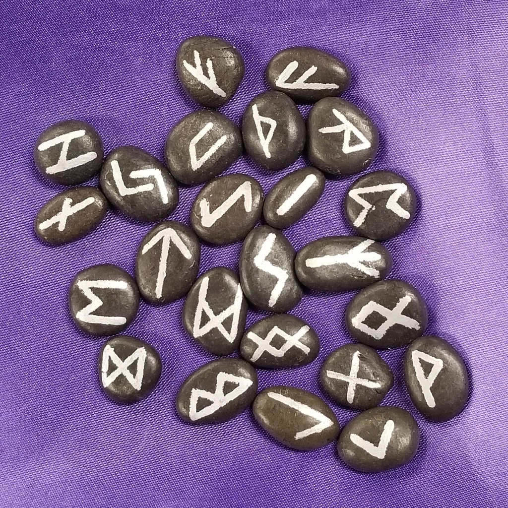 [9910030220] River Stone Runes