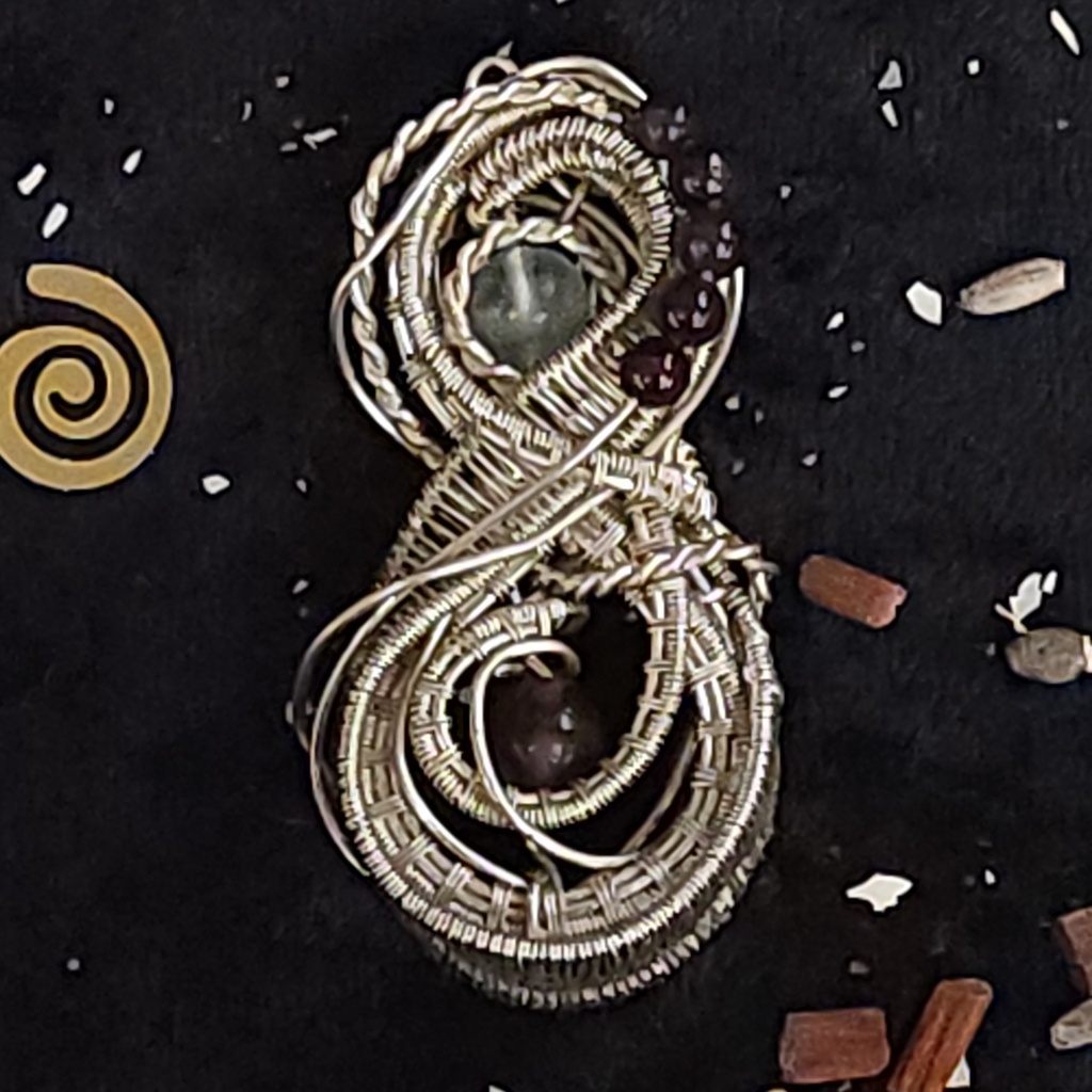 Garnet & Fluorite Flow Pendent