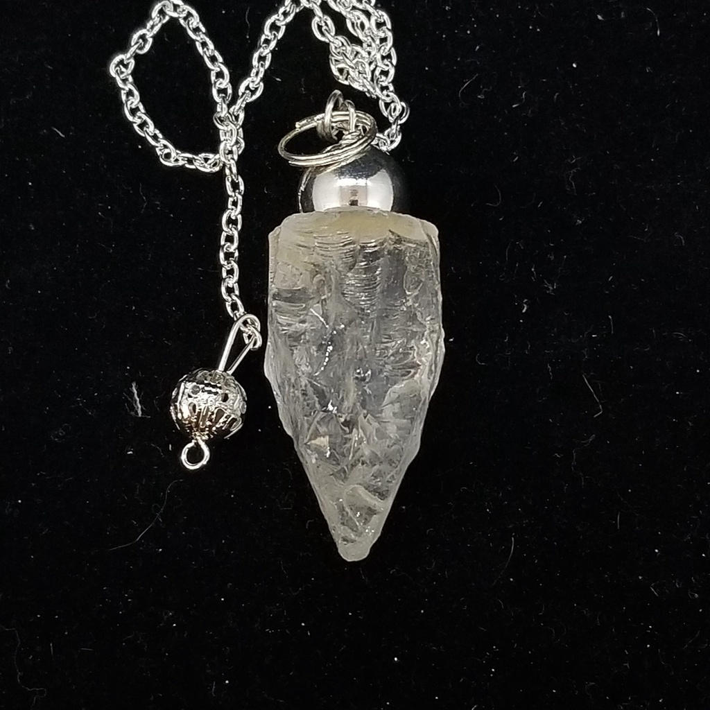 [7121] Rough Quartz Pendulum