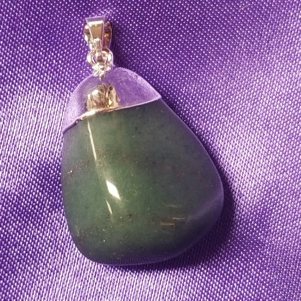 [121504037508] Green Aventurine Tumbled Pendant