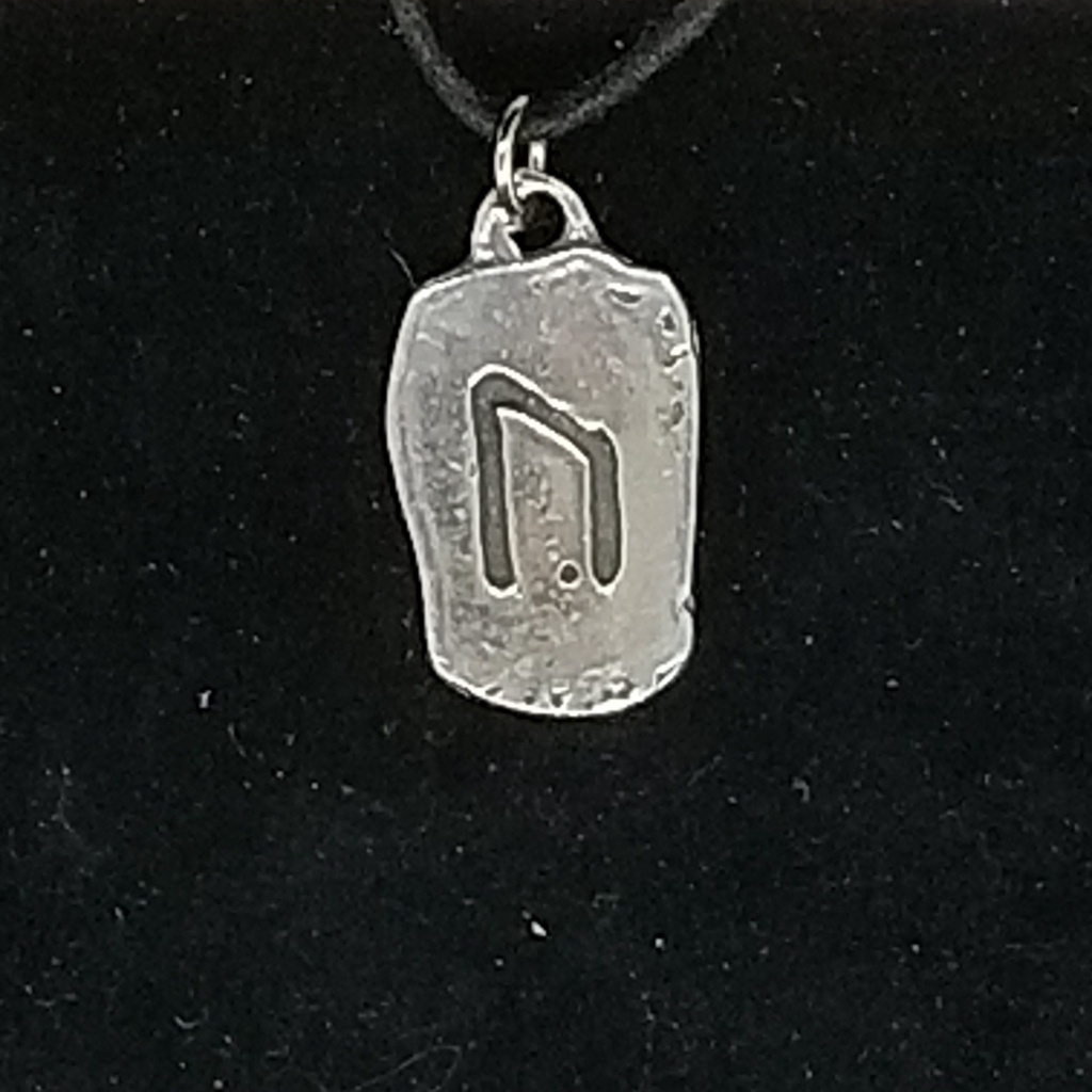 [42150413146] Ur Rune Necklace