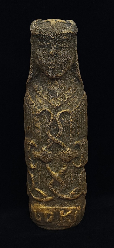 [1213031530] Loki Volcanic Stone Statue