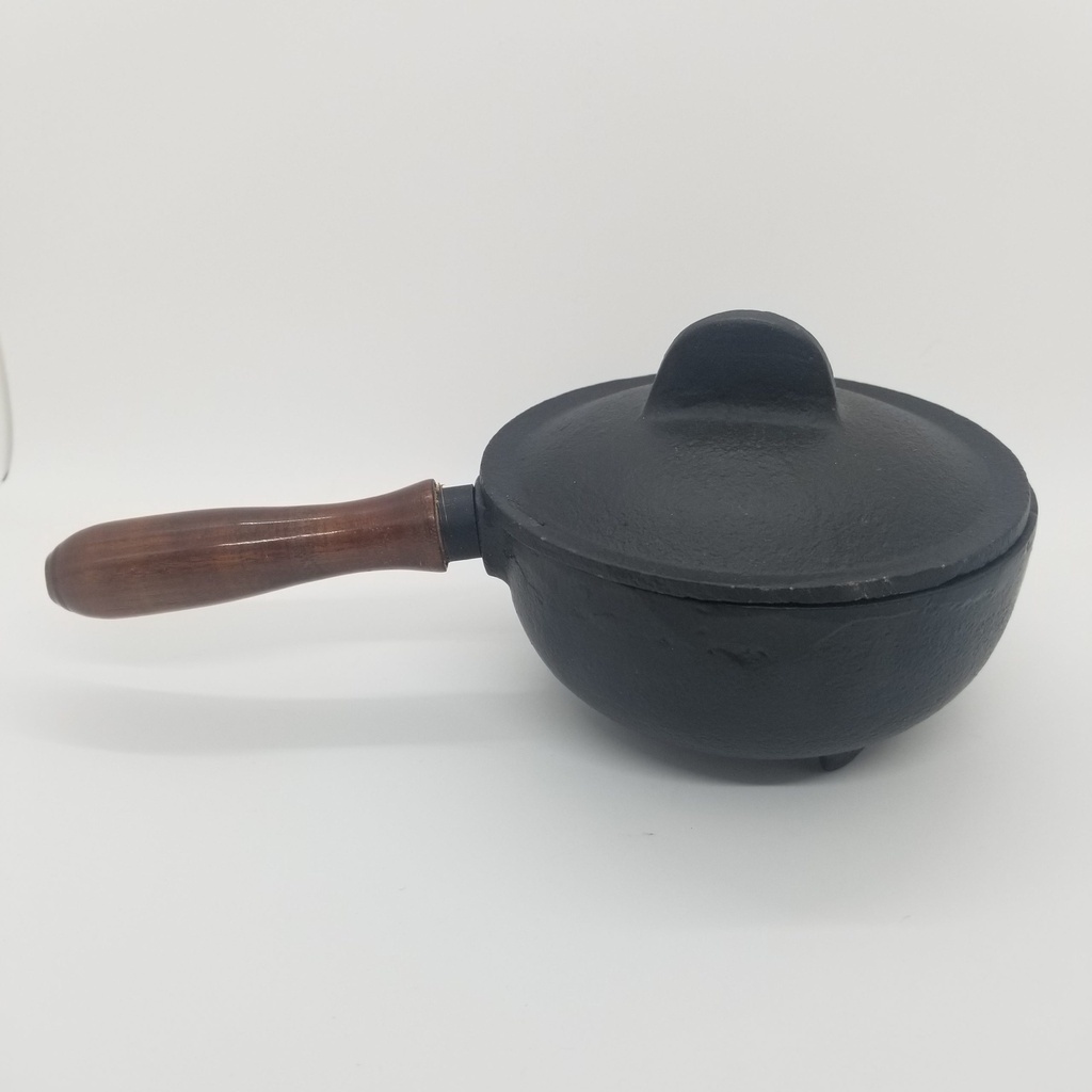 [1606030402] Cast Iron Cauldron with Handle