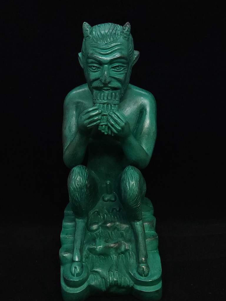 [5713030986] Pensive Pan Statue