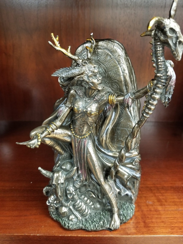 [1713039518] Morgan le Fey Statue