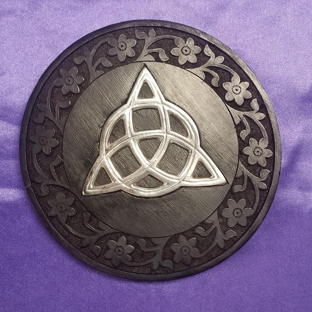 [1616026501] Triquetra Inlaid Altar Tile