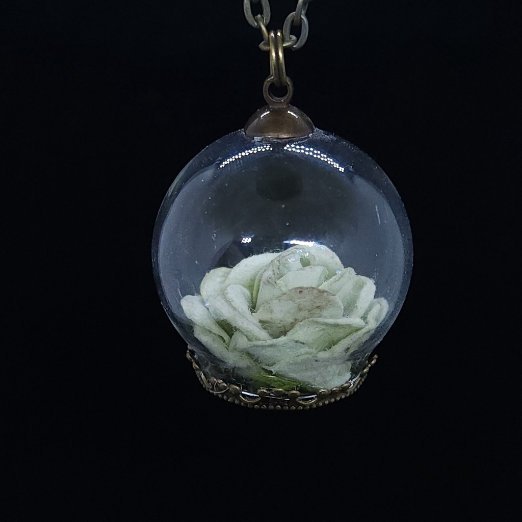 [11596] Winter Rose Necklace