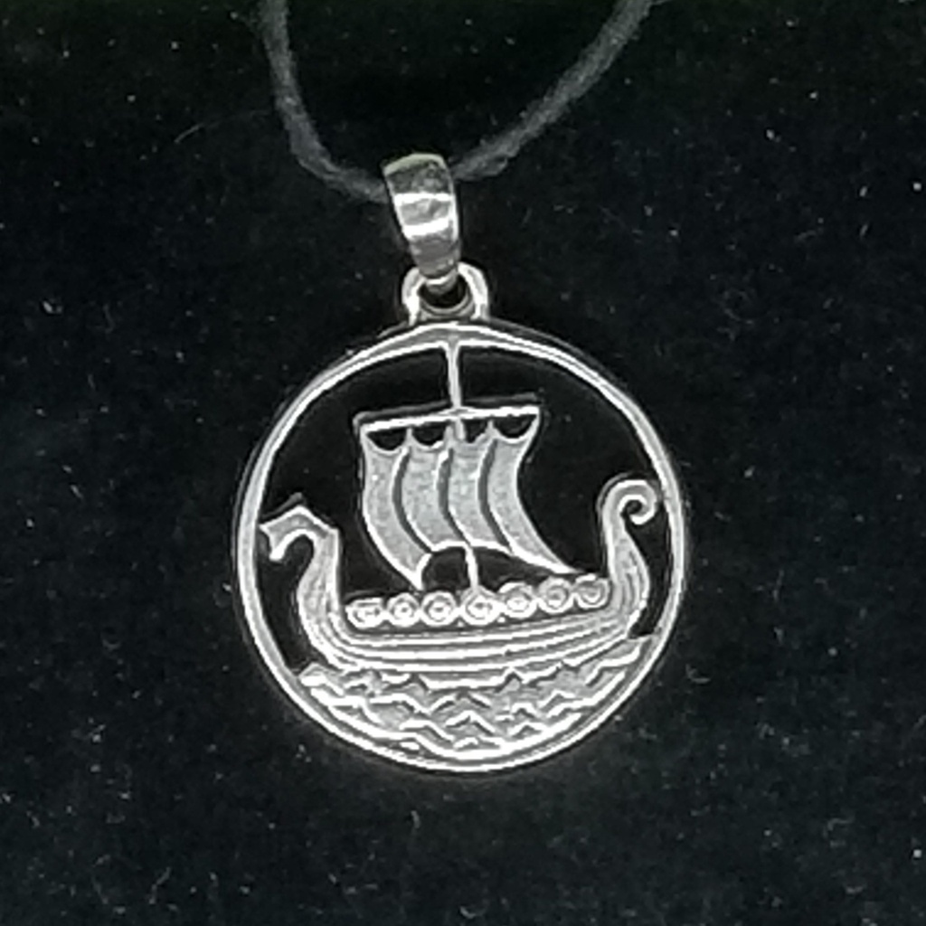 [4215041313750] Viking Ship Necklace