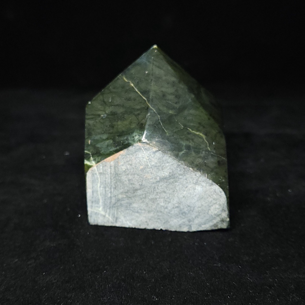 [10805] Polished Jade Point