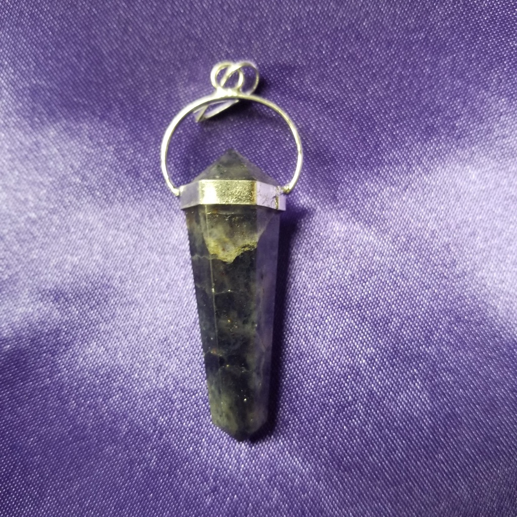 [321504030269] Iolite Pendants