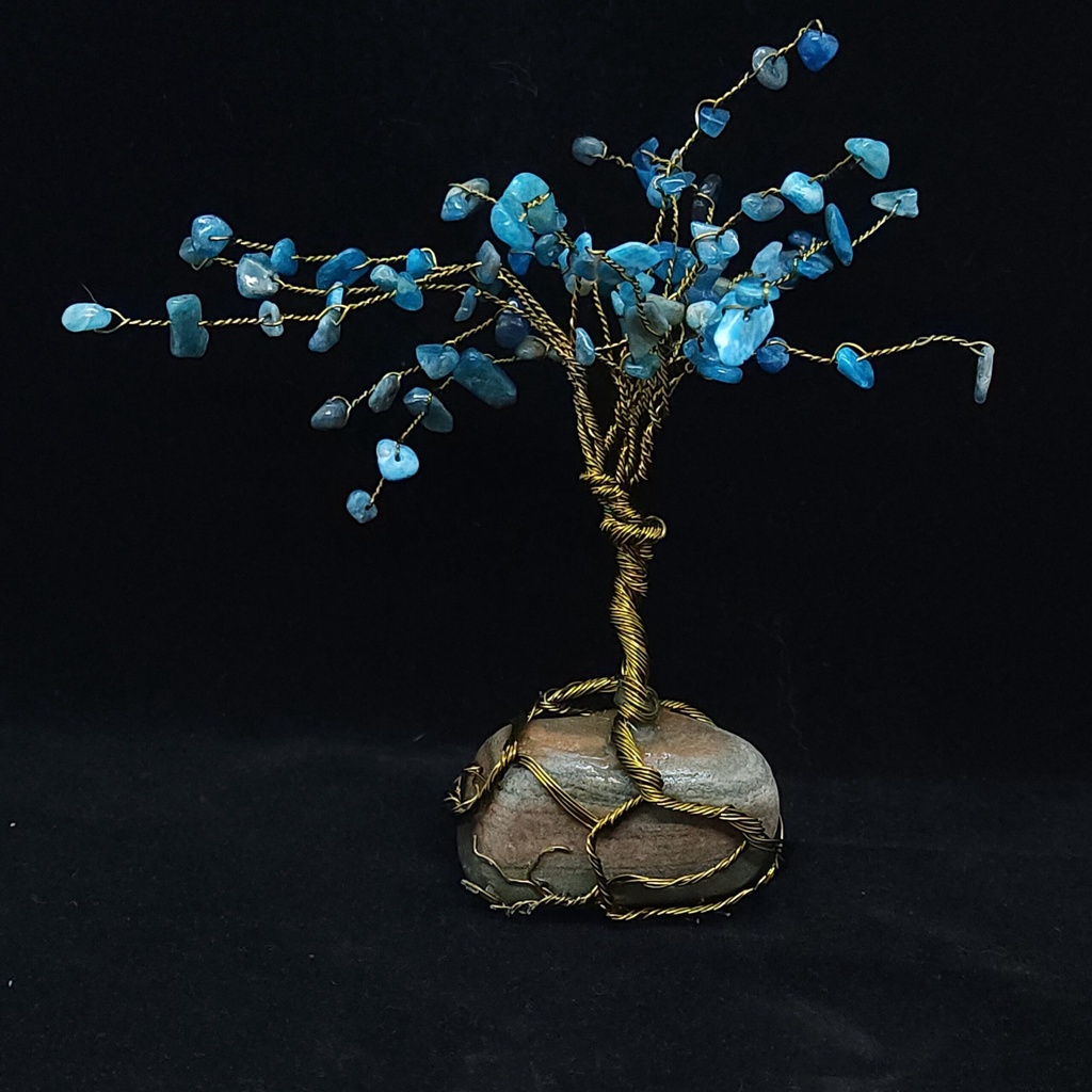 [3613010744] Apatite Crystal Tree